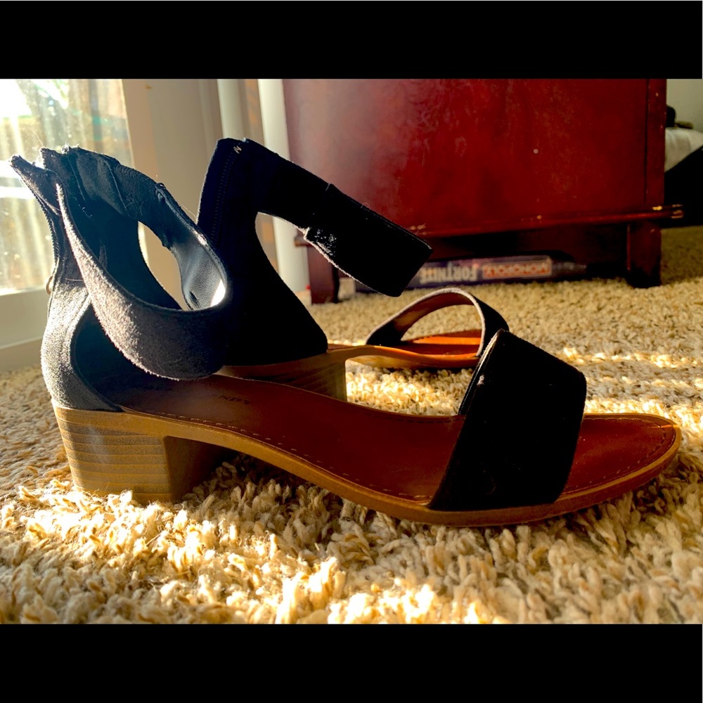 Rock & Candy by Zigi - 8.5 ankle strap heel